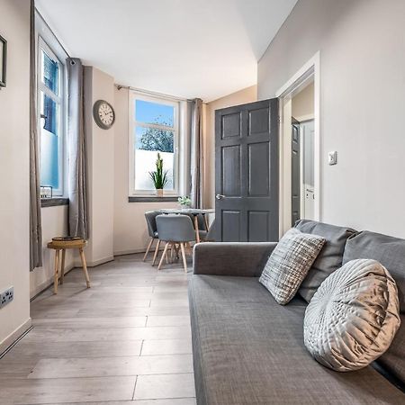 Private Ground Floor Main Door Entrance - Spacious 2 Bedroom Property - The Shore, Leith Edinburgh Ngoại thất bức ảnh