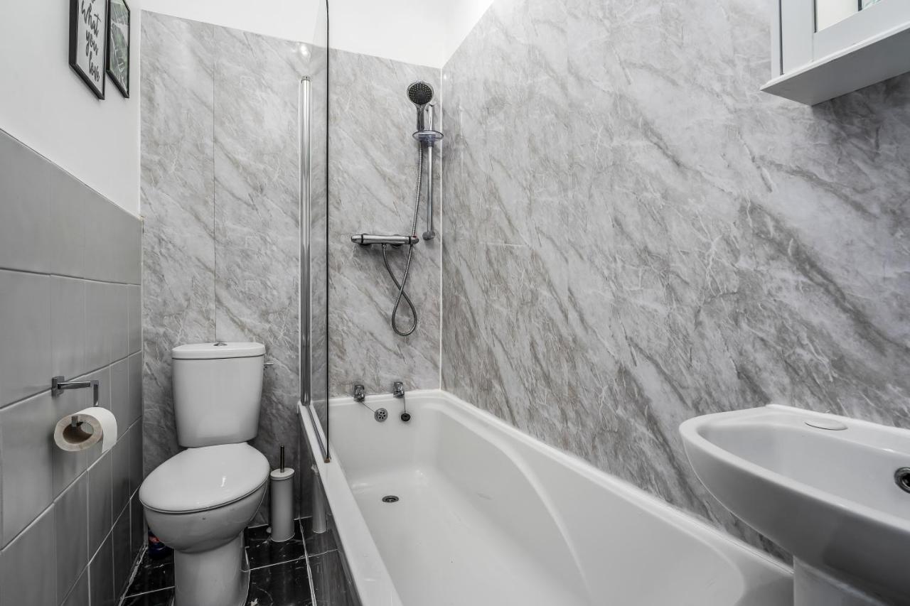 Private Ground Floor Main Door Entrance - Spacious 2 Bedroom Property - The Shore, Leith Edinburgh Ngoại thất bức ảnh