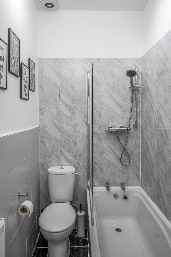 Private Ground Floor Main Door Entrance - Spacious 2 Bedroom Property - The Shore, Leith Edinburgh Ngoại thất bức ảnh